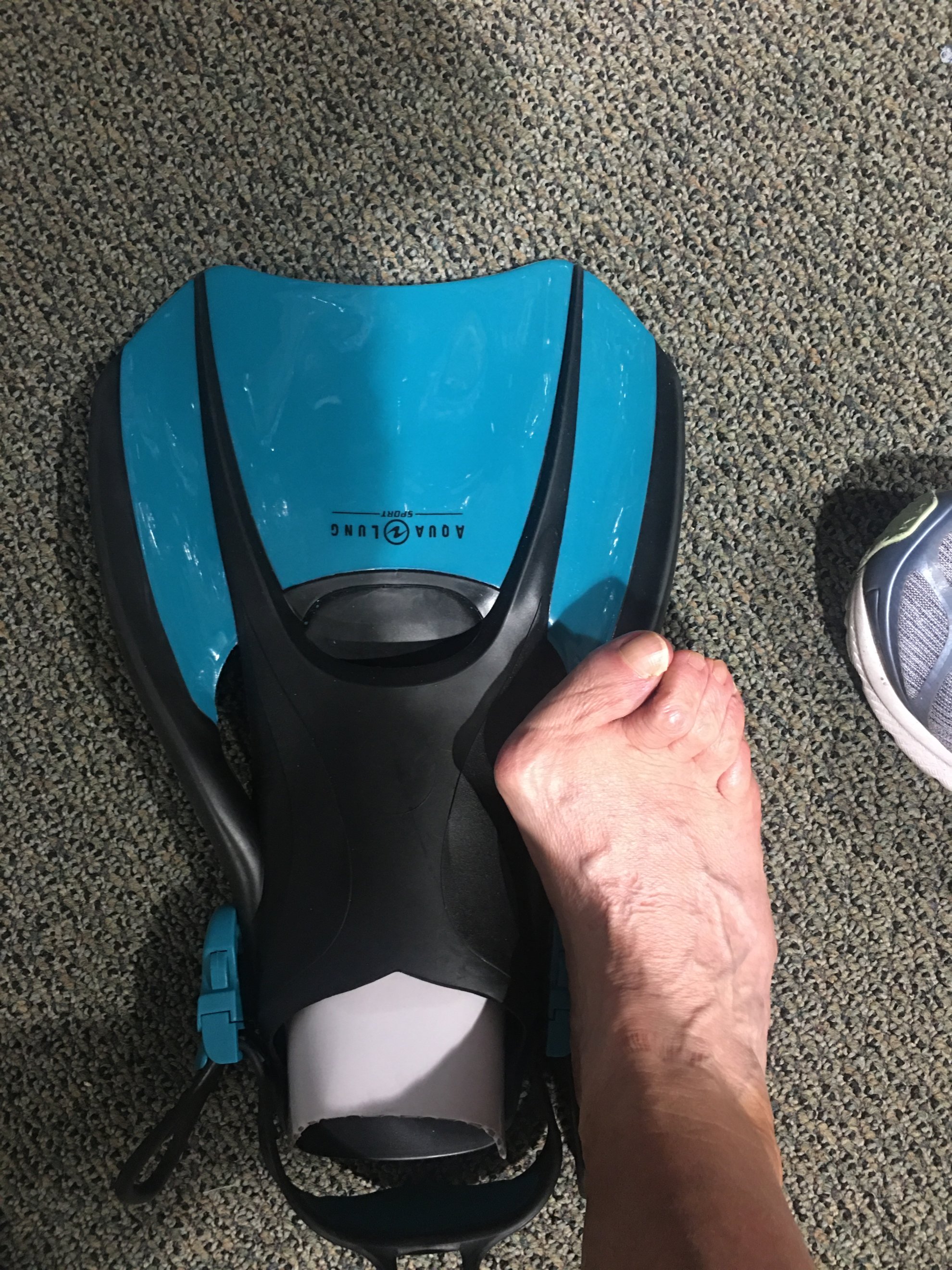 Comfortable fit with hammertoes & bunions snorkeling fins shinfin™ leg fins